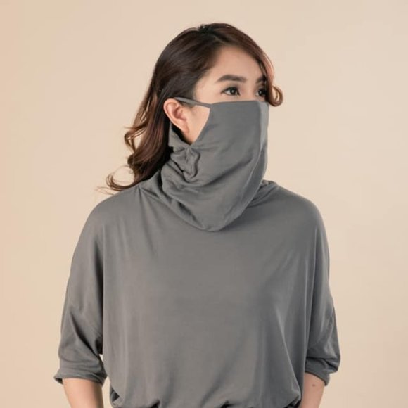 Women shirt with mask attached - Picture 7 of 7